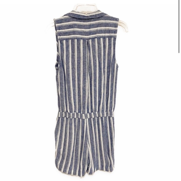 LOFT | Striped Button Sleeveless Romper
Linen Blue White - Picture 2 of 6